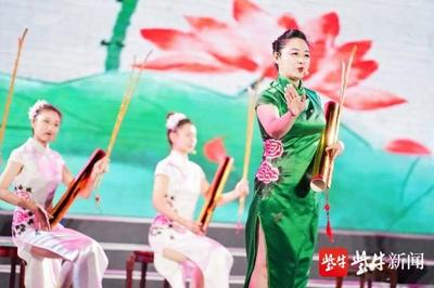 讓非遺“活”起來！鹽城非遺購物節(jié)東臺西溪盛大開啟，麥秸畫綻放時代光彩